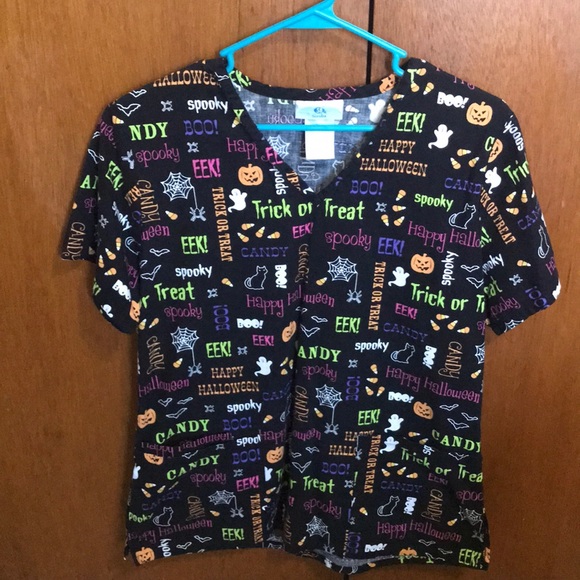 Halloween scrub top 🎃